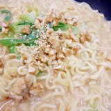 簡単(^^)袋麺アレンジwithＷナッツ＋長ネギ♪